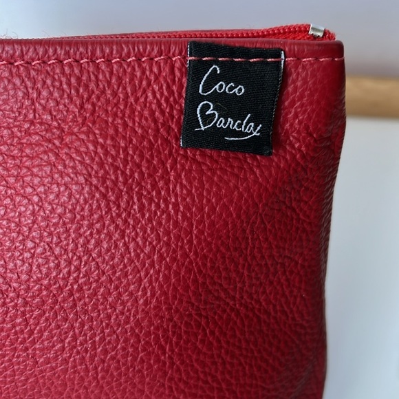 Coco Barclay Red Pebbled Leather Pouch - Picture 3 of 11